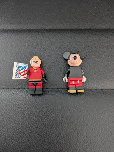 set of 2 Lego Disney minifigures from set 71012 series 1 Used for display purposes only Smoke free h...