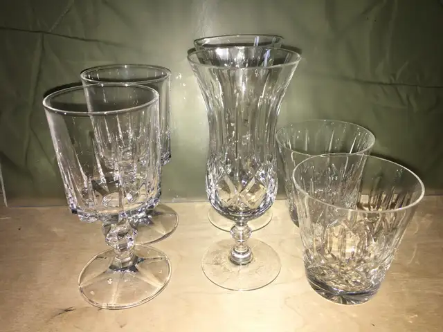 Crystal wine glasses 6 pcs in Kitchen & Dining Wares in City of Montréal - Image 4