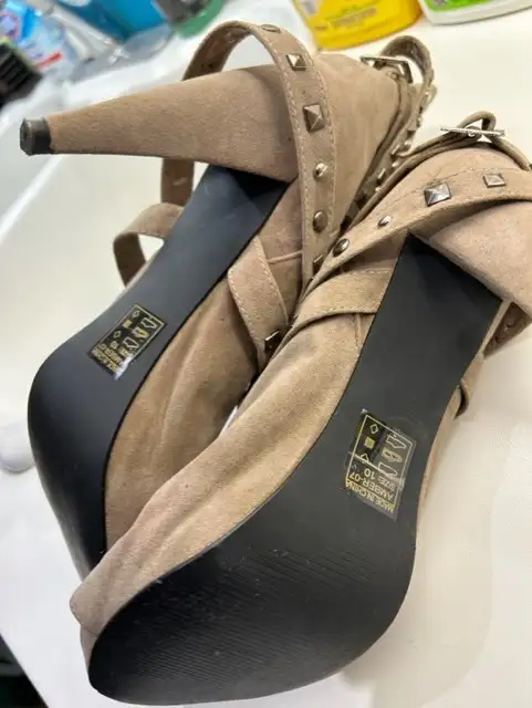 Women`s Leather Ankle boots new size 10 in Women's - Shoes in City of Toronto - Image 3