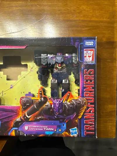 Transformers Legacy United - Cyberverse Tarn, View more