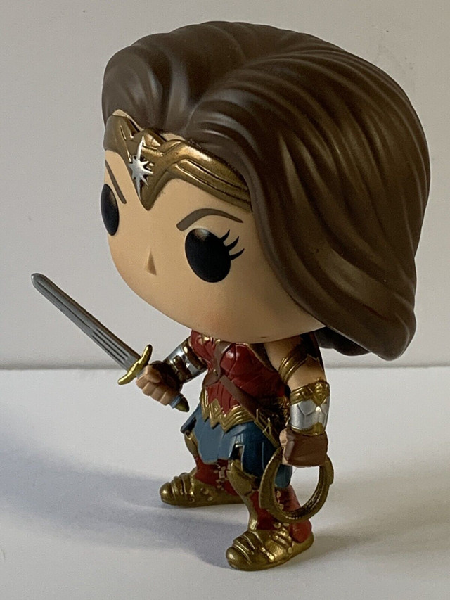  Funko POP! Heroes DC Justice League 206 Wonder Woman in Arts & Collectibles in Oshawa / Durham Region - Image 2