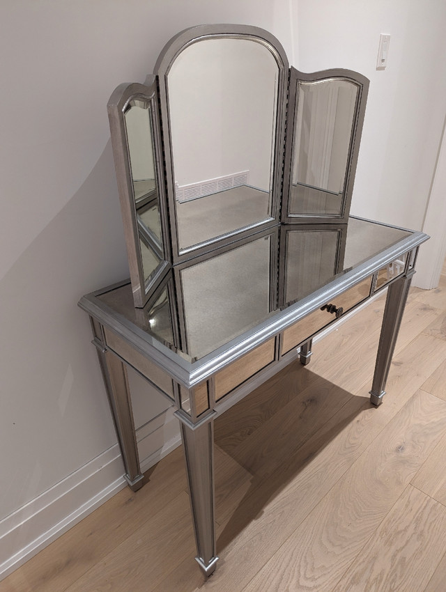 Mirrored Vanity / Make-up table  in Other Tables in Markham / York Region - Image 3