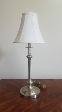 Table lamp with extendable arm in perfect working condition