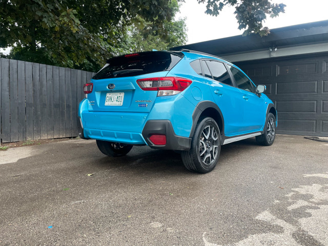 2022 Subaru crosstrek plug om hybrid in Cars & Trucks in Hamilton - Image 3