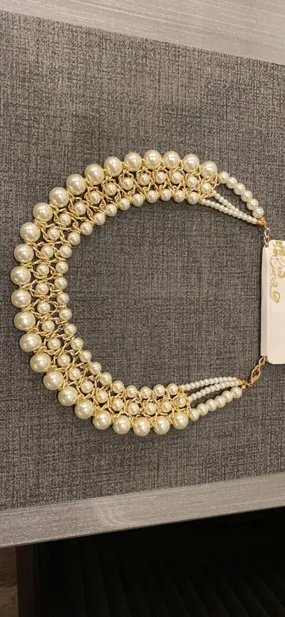 Imitation pearl necklace, View more