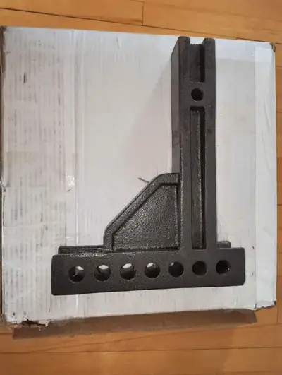 Barre de tire, drop hitch, towing bar, barre d'attelage de marque Blue Ox 2" Shank et 7 trous coulée...