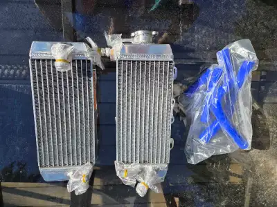 Radiators for YZF250 fits years 2007 to 2009 brand new.