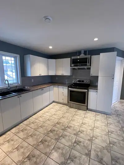 3 bedroom upstairs apartment