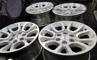 GMC Sierra 18inch rims good condition