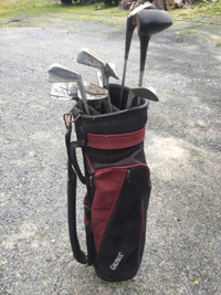 Right handed golf club set for sale bag included