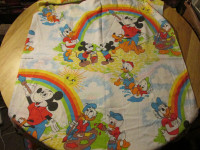 Walt DISNEY Vintage Bed Sheet Mickey Mouse Donald Duck Rainbow