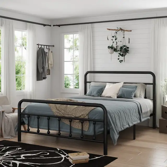 base de lit Queen propre confort 135$ possibilité de livraison  in Beds & Mattresses in Longueuil / South Shore - Image 3