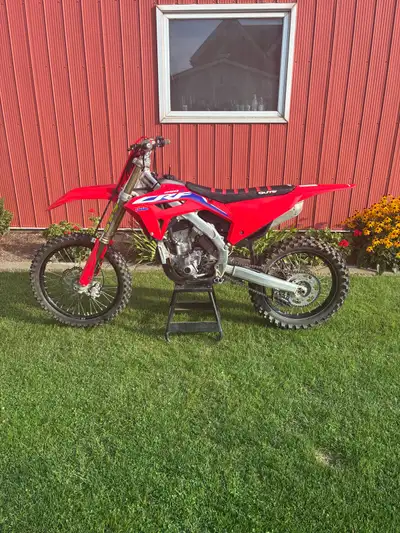 2022 Honda 250r runs good fuel injected electric start 83 hours top end done at 60 comes with owners...