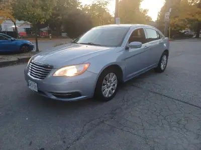 Chrysler 200 – 2013 96,103 km Single owner ✨ The car is like new, very well maintained Very clean in...