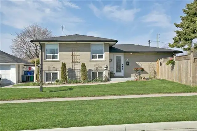3-Bedroom Main-Floor Bungalow – Oshawa in Long Term Rentals in Oshawa / Durham Region - Image 2
