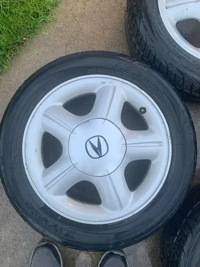 Acura EL rims for 1997 - 2000, 15 inch Rims in good condition except for paint chipping and peeling....