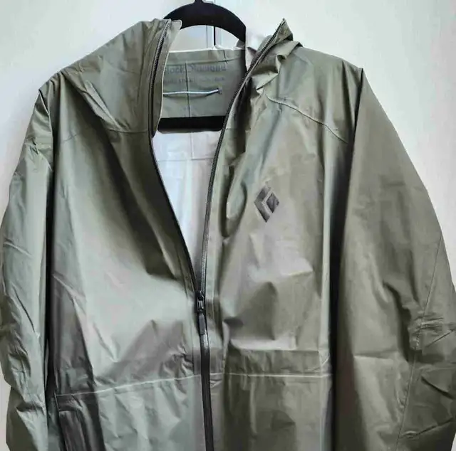 New Black Diamond Stretch Rain Jacket  (Large) in Men's in Calgary - Image 2