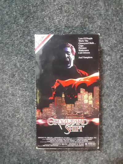 * * Please Read * * Location East Ottawa VHS Graveyard Shift 1987 Horror/Vampire Night brings out th...