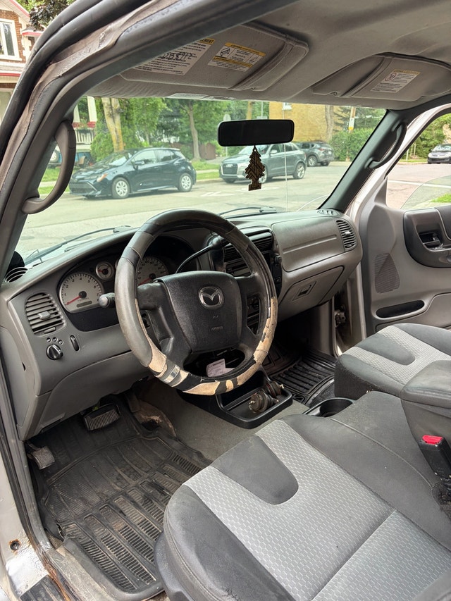Mazda b4000 extended cab 2004 — photo 3