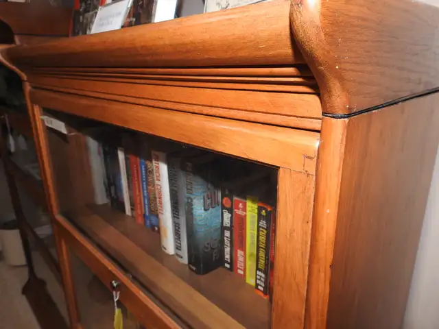 Antique barrister bookcase light oak 3 large sections, restored in Bookcases & Shelving Units in Hamilton - Image 4