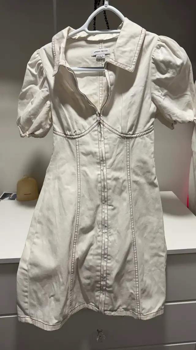 Perfect for Summer！Cream Puff Sleeve Dress in Women's - Dresses & Skirts in Kitchener / Waterloo - Image 2