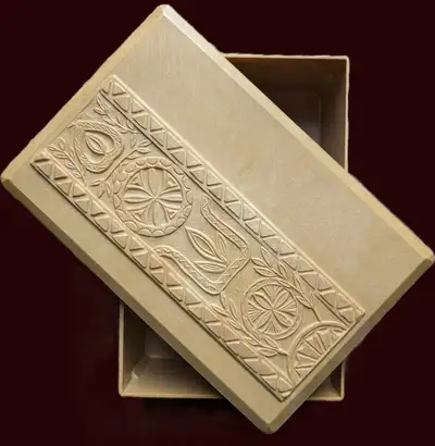 For sale is a RARE, beautifully decorated Mid-Century Wheat Gold Heavy Molded Plastic Lidded Jewelry...