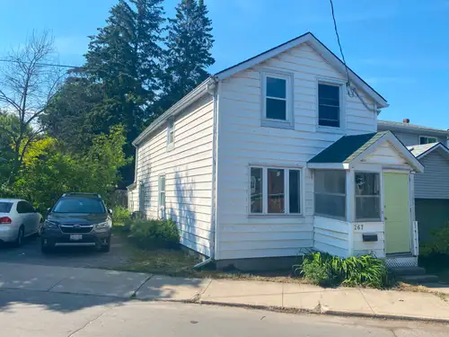 3 Bedroom home for rent. $277/month. First and last due signing. Parking for 2 cars. Small back yard...