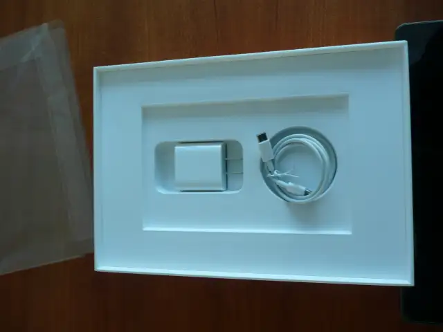 IPAD tablette 8ième génération in iPads & Tablets in Longueuil / South Shore - Image 2