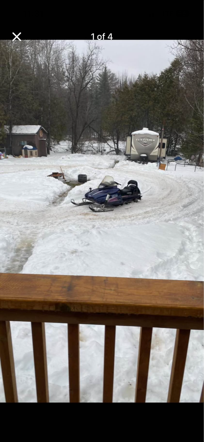 1996 Yamaha Vmax 600 Skidoo 1580km 2 seater Heated handlebars - I lost the owner ship. 1000$ OBO