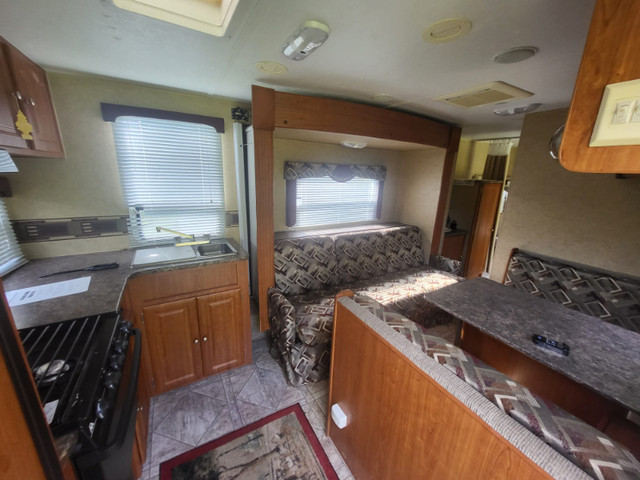 Trail - Cruiser by R-VISION for sale in Travel Trailers & Campers in Barrie - Image 4