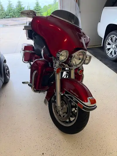 2008 Harley Davidson ultra classic with 19,168 miles and then condition