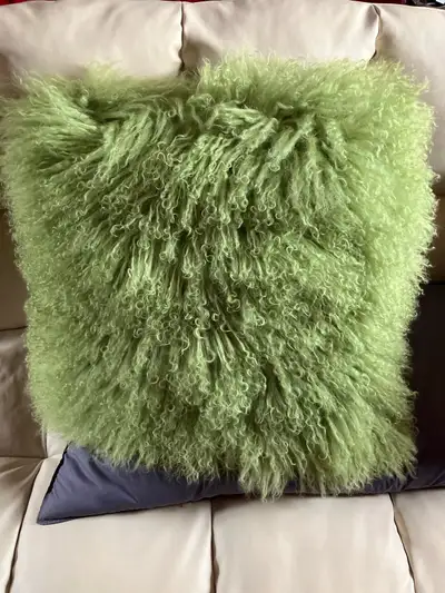 Coussins décoratifs en laine d’agneau véritable de Mongolie, View more