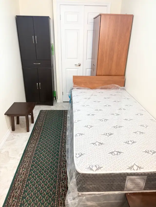 Furnished, Basement Room with Private Fridge available63871255345921121