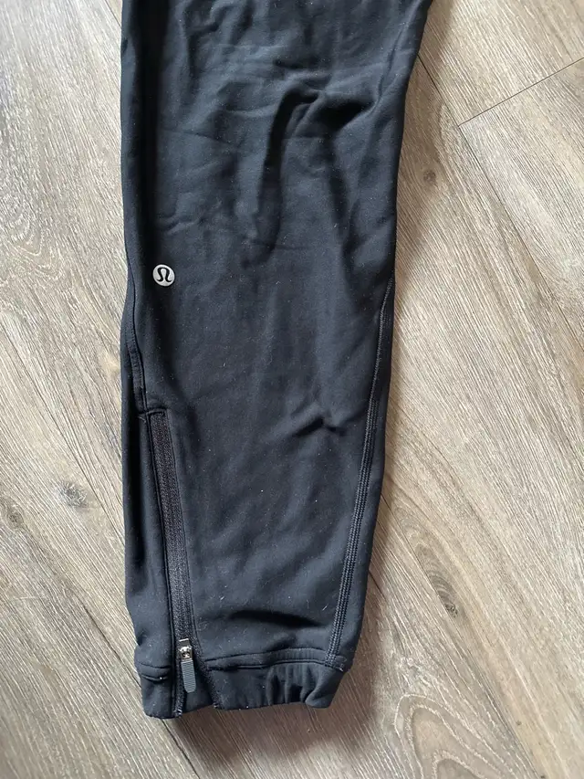 lulu lemon pants  in Women's - Bottoms in City of Toronto - Image 4
