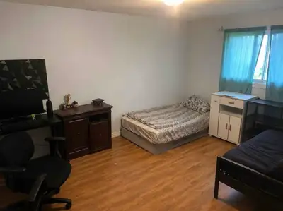 Accomodation available for 1 or a family of 2 FULLY FURNISHED, clean, peaceful Detached House WITH P...