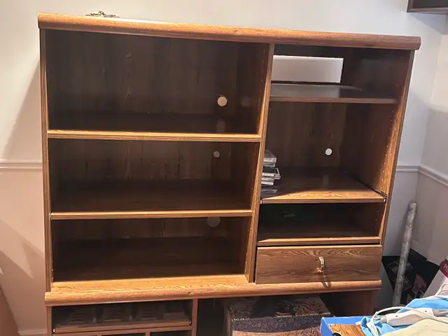 Bookshelf Entertainment Unit in TV Tables & Entertainment Units in Mississauga / Peel Region - Image 4
