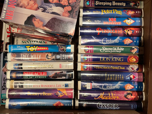 VHS - Tapes assorted in CDs, DVDs & Blu-ray in Kitchener / Waterloo - Image 2