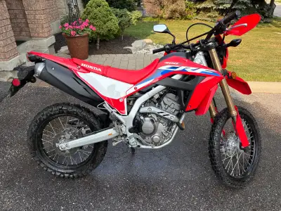 Selling my 2023 Honda CRF300L dual purpose with only 887 KM on it. The bike is in excellent, like-ne...