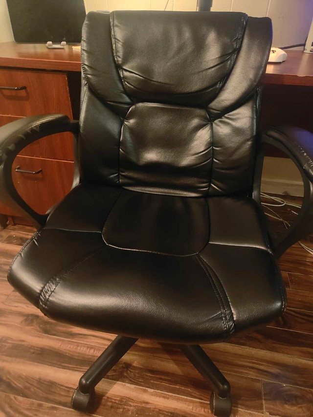 Chair for sale, height adjustable in Chairs & Recliners in City of Halifax