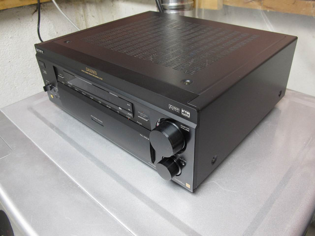 Sony STR-DA555ES Flagship 5.1 600W receiver, Exc working shape in Stereo Systems & Home Theatre in City of Toronto - Image 3