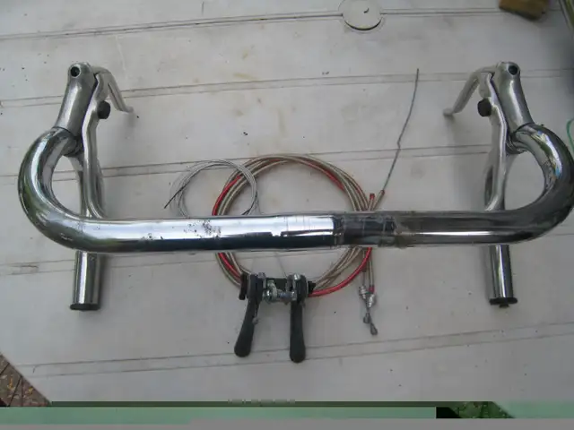 Pieces velo varies various bike parts in Frames & Parts in Laval / North Shore - Image 6