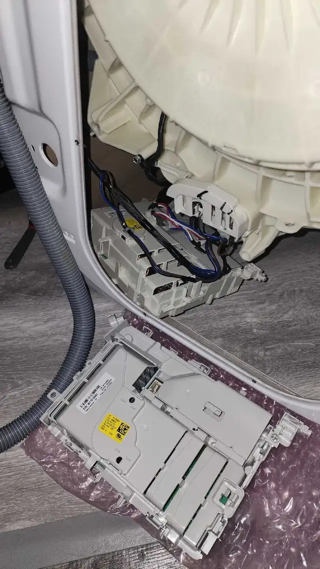Washer repair  in Washers & Dryers in Kitchener / Waterloo - Image 4