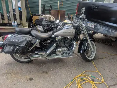 selling my 2002 Honda Shadow Aero 1100. it's freshly serviced and ready for the road. all it needs i...