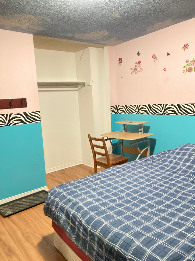 Room for Rent Nanaksar Gurdwara Sheridan College Brampton Room