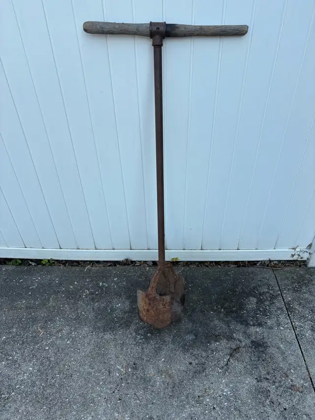Vintage Hand Post Hole Auger