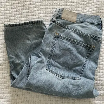 Everlane women’s Relaxed Straight Jeans tag size 30, View more