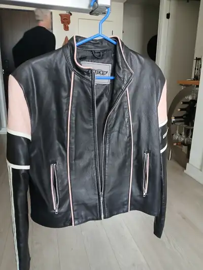 Unik XL Women's Motorcycle Jacket, View more