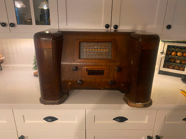 Antique floor radio in Other in Oakville / Halton Region