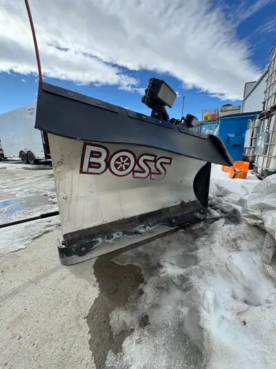 Up for sale is our mint condition boss v plow 8’2 wide. Comes with electric controller . And a 2022...