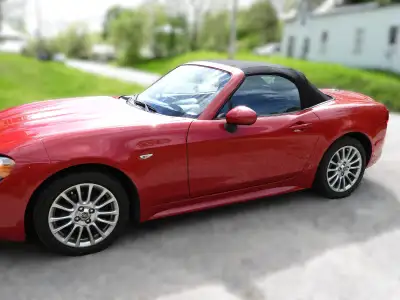 One owner, low km's, winters incl!